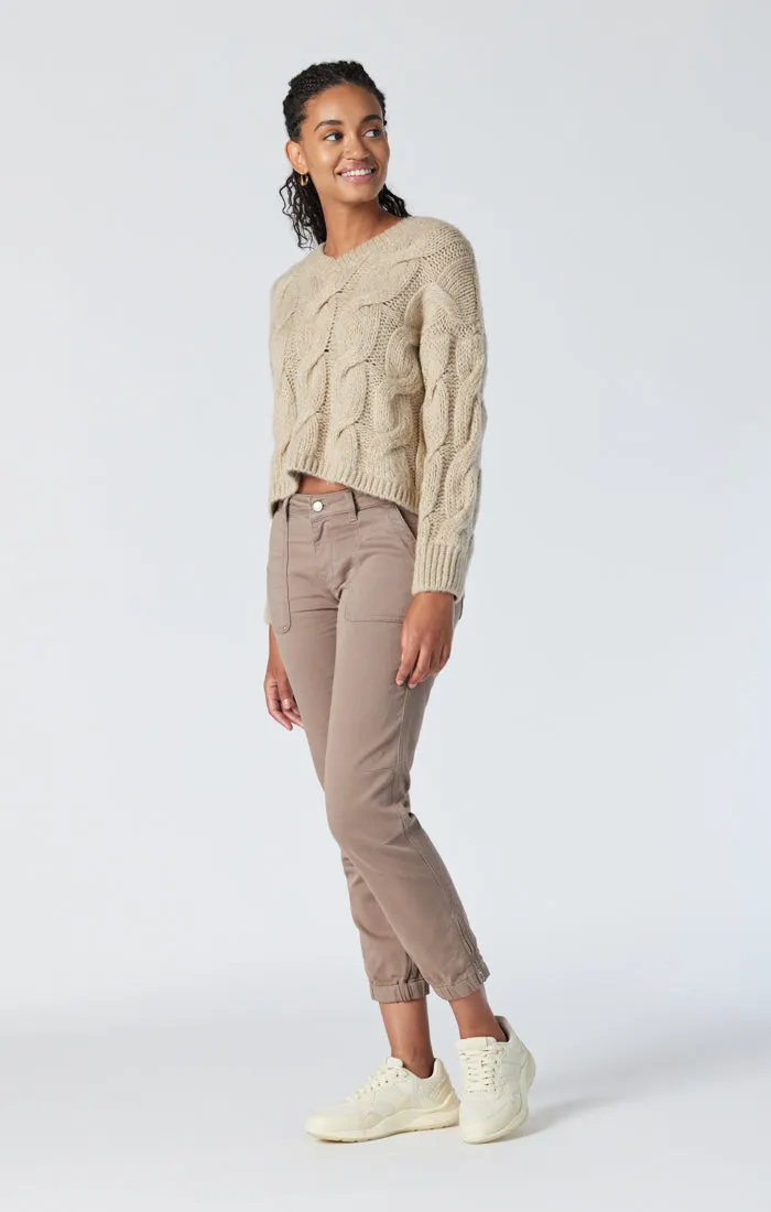 IVY SLIM CARGO IN FUNGI CASUAL COMFORT